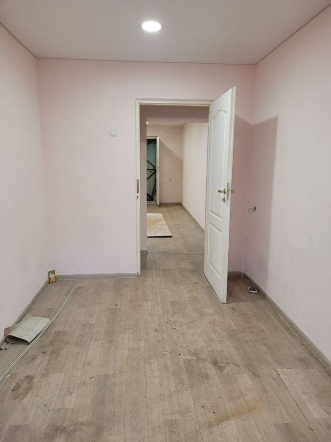 Продается Квартира, пл. Конституции , район Ворошиловский, г. Донецк, Донецкая Народная Республика, Россия